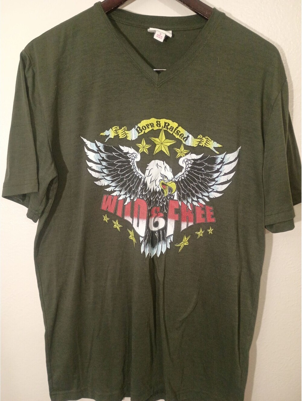 LuLaRoe Wild & Free Eagle Graphic Olive Green V-Neck T-Shirt Size Small